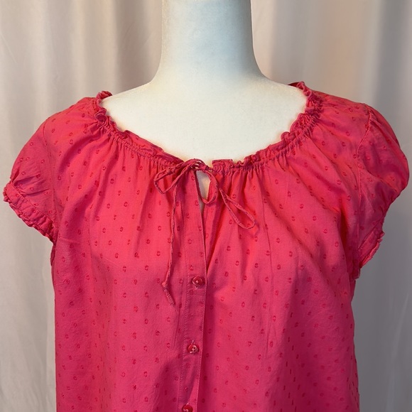 Izod - Magenta Blouse with Cap Sleeves and Dots, Size L. - Picture 2 of 5